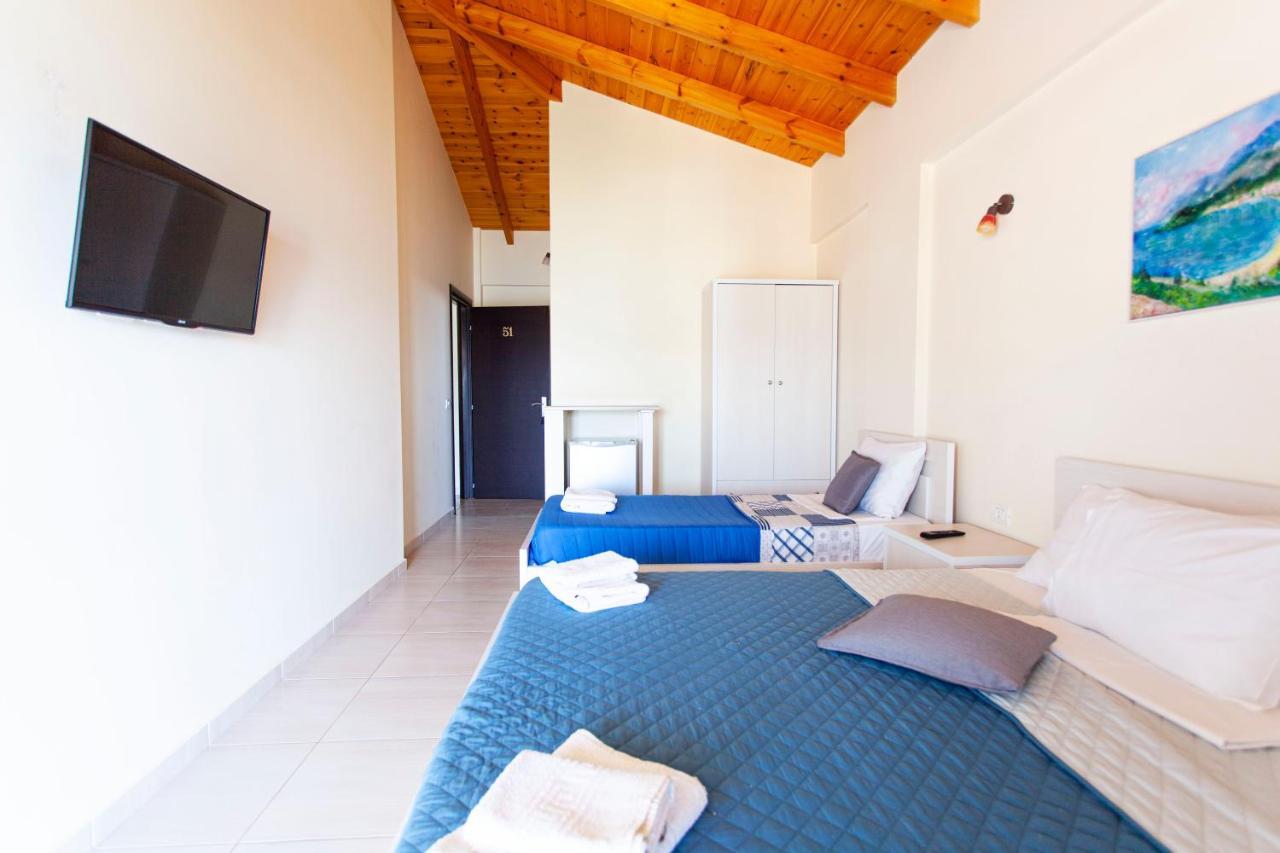 George Hotel Rooms&Suites Himare Exterior photo