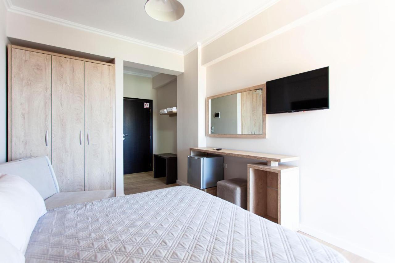 George Hotel Rooms&Suites Himare Exterior photo