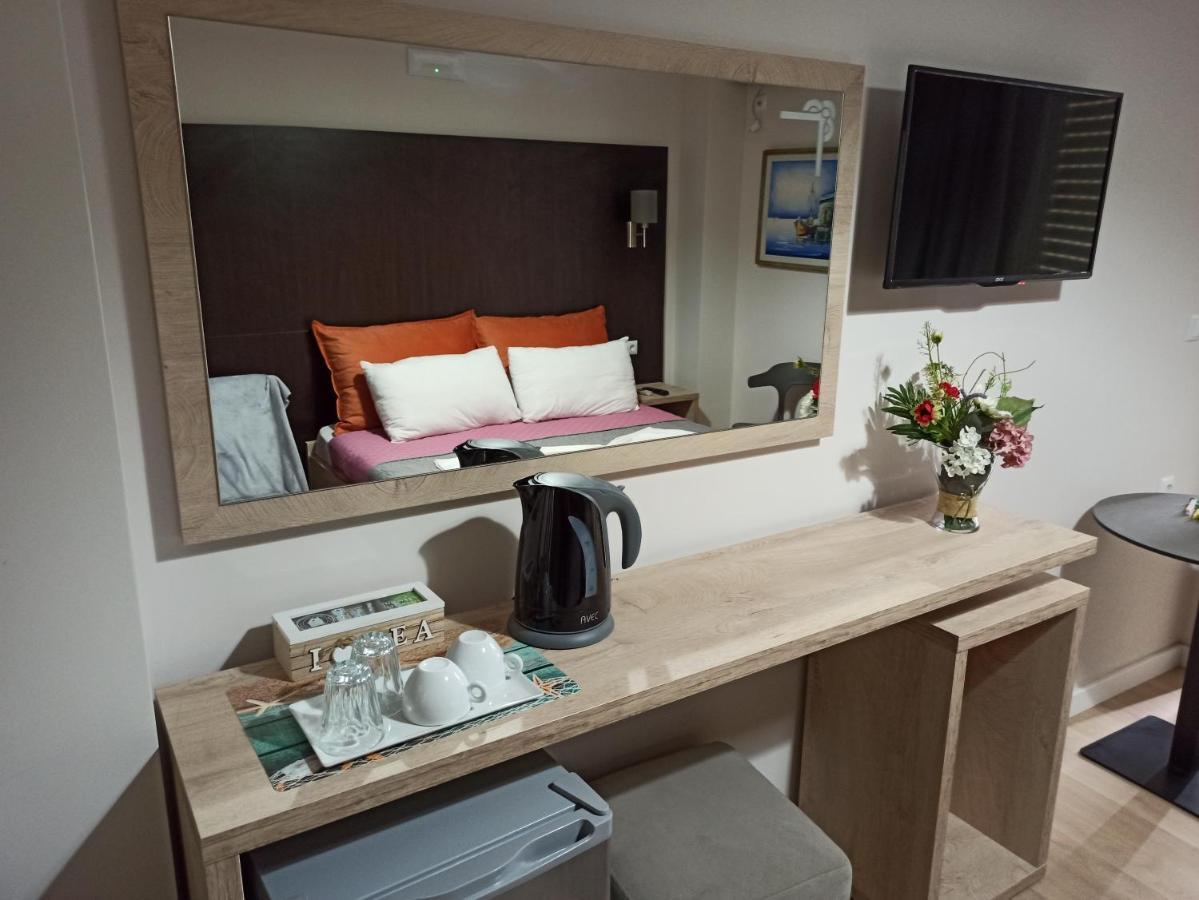 George Hotel Rooms&Suites Himare Exterior photo