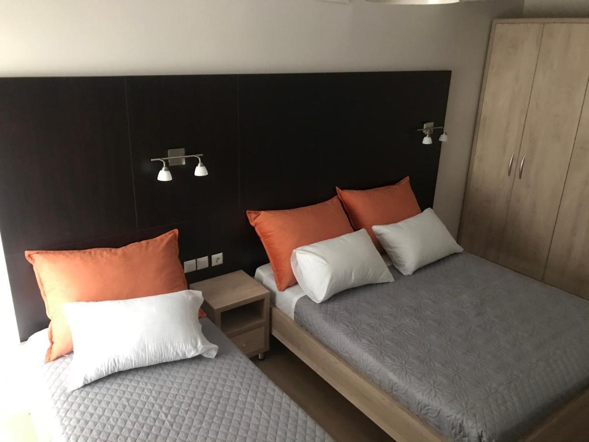 George Hotel Rooms&Suites Himare Exterior photo