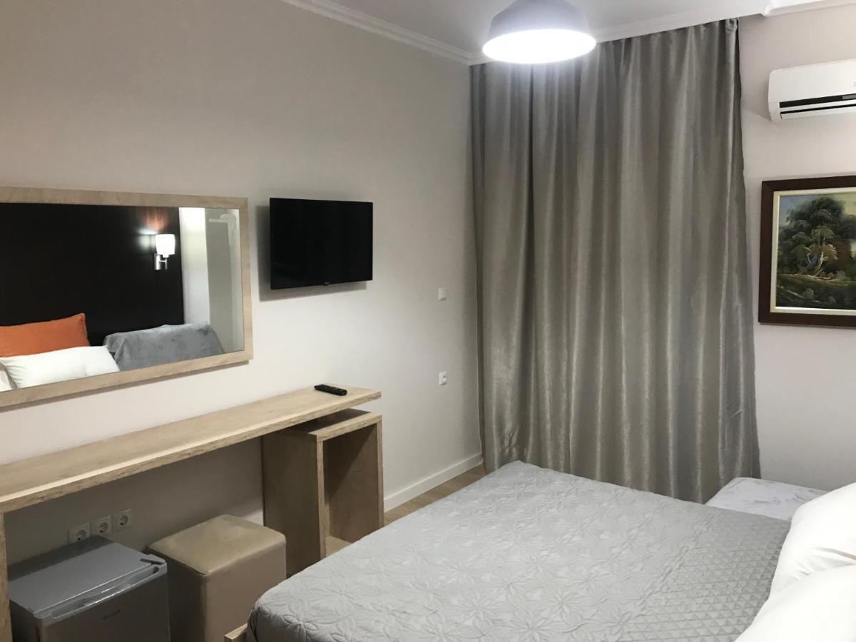 George Hotel Rooms&Suites Himare Exterior photo